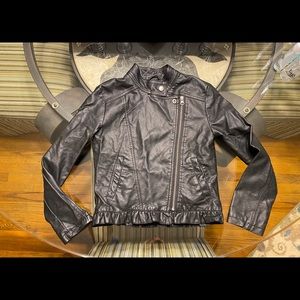 Faux Leather cropped moto jacket Sz 10 girls 💥
